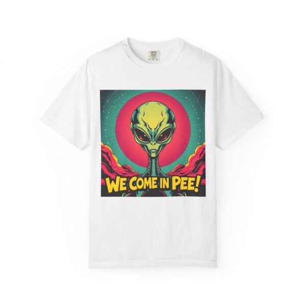 Humorous Alien T-shirt - WE COME IN PEE! - Fun Graphic Tee, Quirky Gift, Unisex Casual Wear, Perfect for Sci-Fi Lovers, Halloween Party - Image 4