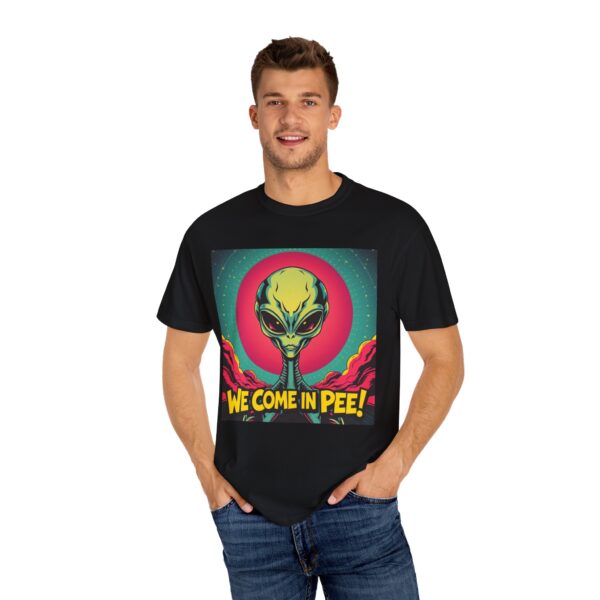 Humorous Alien T-shirt - WE COME IN PEE! - Fun Graphic Tee, Quirky Gift, Unisex Casual Wear, Perfect for Sci-Fi Lovers, Halloween Party - Image 12
