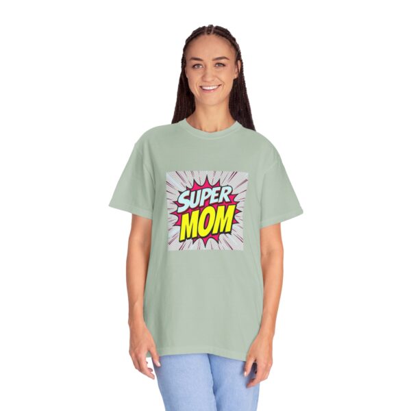 Super Mom Vintage T-Shirt, Gift for Moms, Mother's Day Tee, Unisex Graphic Tee, Casual Wear, Superhero Mom Apparel - Image 2