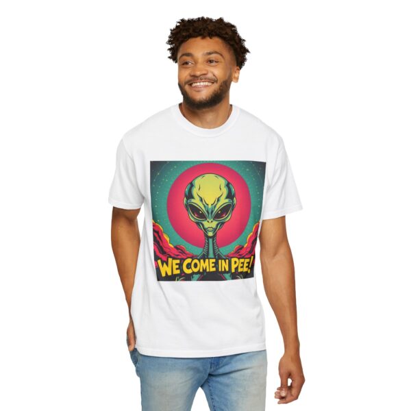 Humorous Alien T-shirt - WE COME IN PEE! - Fun Graphic Tee, Quirky Gift, Unisex Casual Wear, Perfect for Sci-Fi Lovers, Halloween Party - Image 6